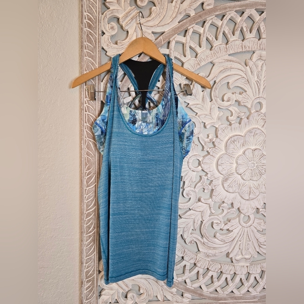 Lululemon Women's Twist And Toil Tank Top Teal Blue Sport Bra Size 10